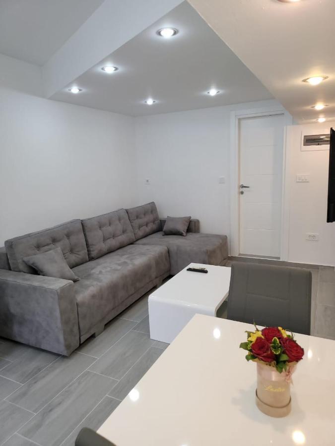 Apartment Diamond -Modern And Lovely Seaside Studio Apartment Kotor Exterior foto