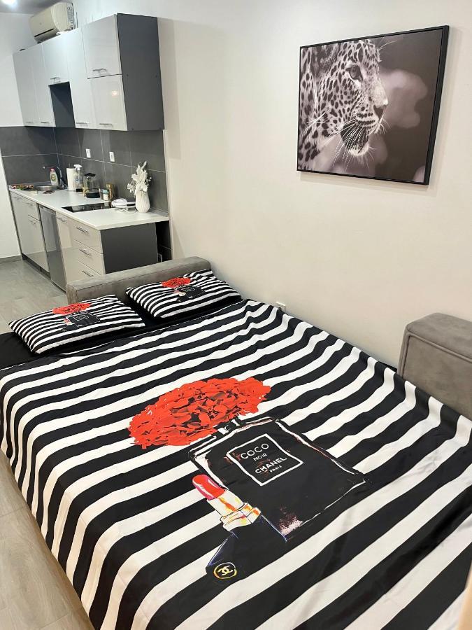 Apartment Diamond -Modern And Lovely Seaside Studio Apartment Kotor Exterior foto
